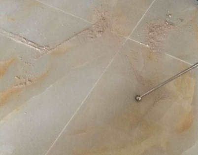 灌阳瓷砖空鼓维修公司分享粘合剂选择不当在瓷砖铺贴过程中可能导致以下问题