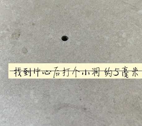 灌阳瓷砖空鼓维修公司专业解答在瓷砖铺贴过程中，如果砂料搅拌不均匀，将会带来以下问题